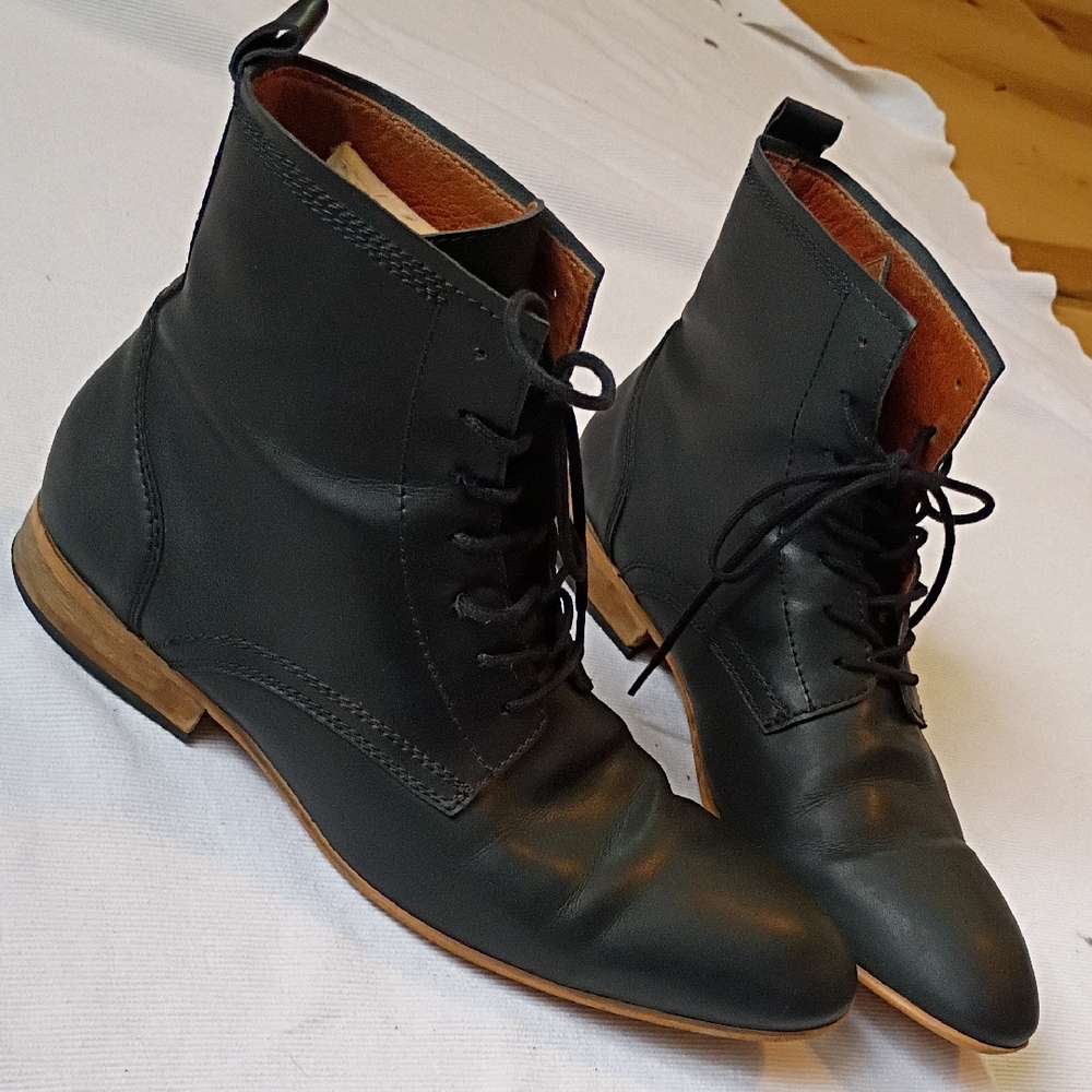 Wills Vegan Store London Boots EU 41